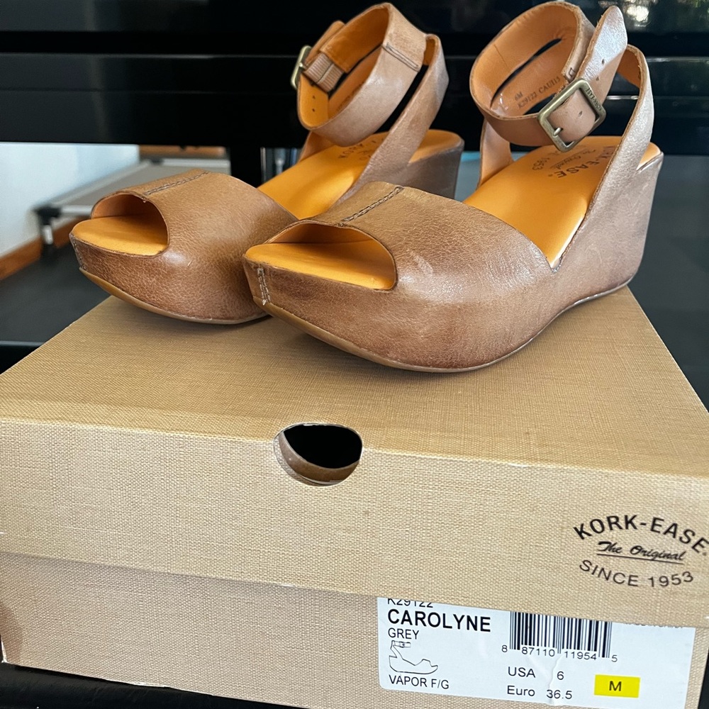 Kork-Ease taupe leather platform sandals